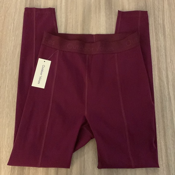 NWT Outdoor Voices Superbloom 7/8 Leggings in Grape Jam Size Small - Picture 2 of 7
